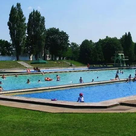 Dom Wycieczkowy - Osrodek Sportu I Rekreacji W Swidnicy