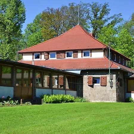 Dom Wycieczkowy - Osrodek Sportu I Rekreacji W Swidnicy Station touristique *