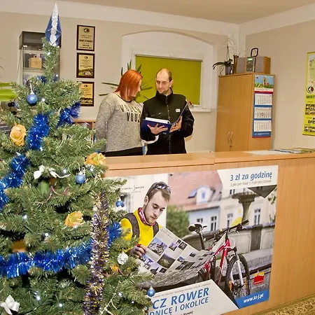 Dom Wycieczkowy - Osrodek Sportu I Rekreacji W Swidnicy * Świdnica